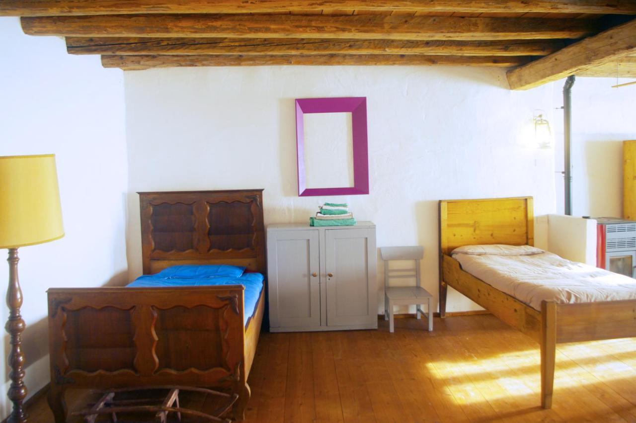 La Casa Altrui- Camere E Zona Relax Con Giardino コーレド エクステリア 写真
