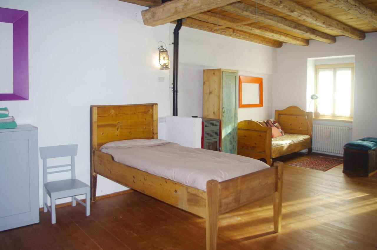 La Casa Altrui- Camere E Zona Relax Con Giardino コーレド エクステリア 写真