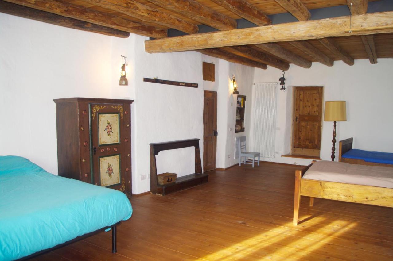La Casa Altrui- Camere E Zona Relax Con Giardino コーレド エクステリア 写真